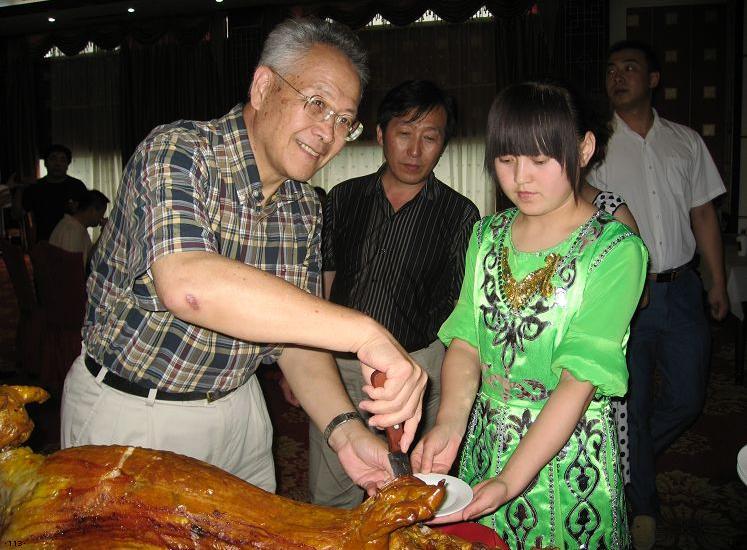 113-114.jpg - July 13-22, 2008  中國農科院飼料所參訪後新疆行(中國大陸，新疆) 布爾津/奎屯 [Visit Feed Research Institute, The Chinese Academy of Agricultural Sciences, Xinjiang, China]-89
